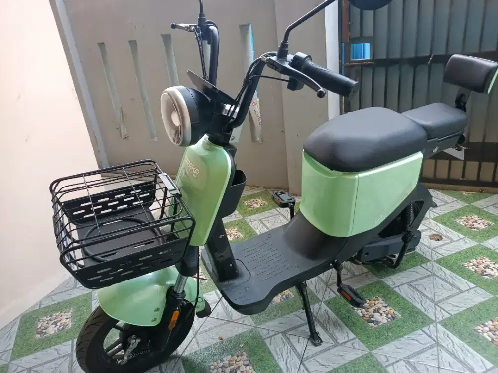 SEPEDA LISTRIK VIAR CARAKA