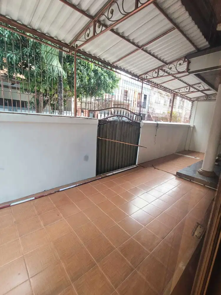 Disewakan Rumah Bagus dan Rapih lokasi strategis di Kp Ambon Jak-Tim