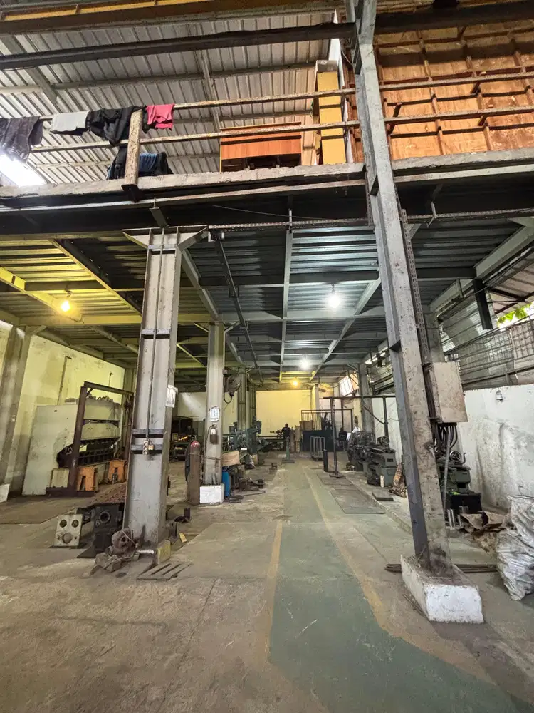 Dijual Gudang Luas 1800 m2 di Kawasan Industri Narogong Bekasi