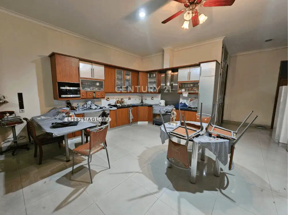 Ruko 3 Lantai Cocok Untuk Segala Usaha Strategis Sukajadi Bandung