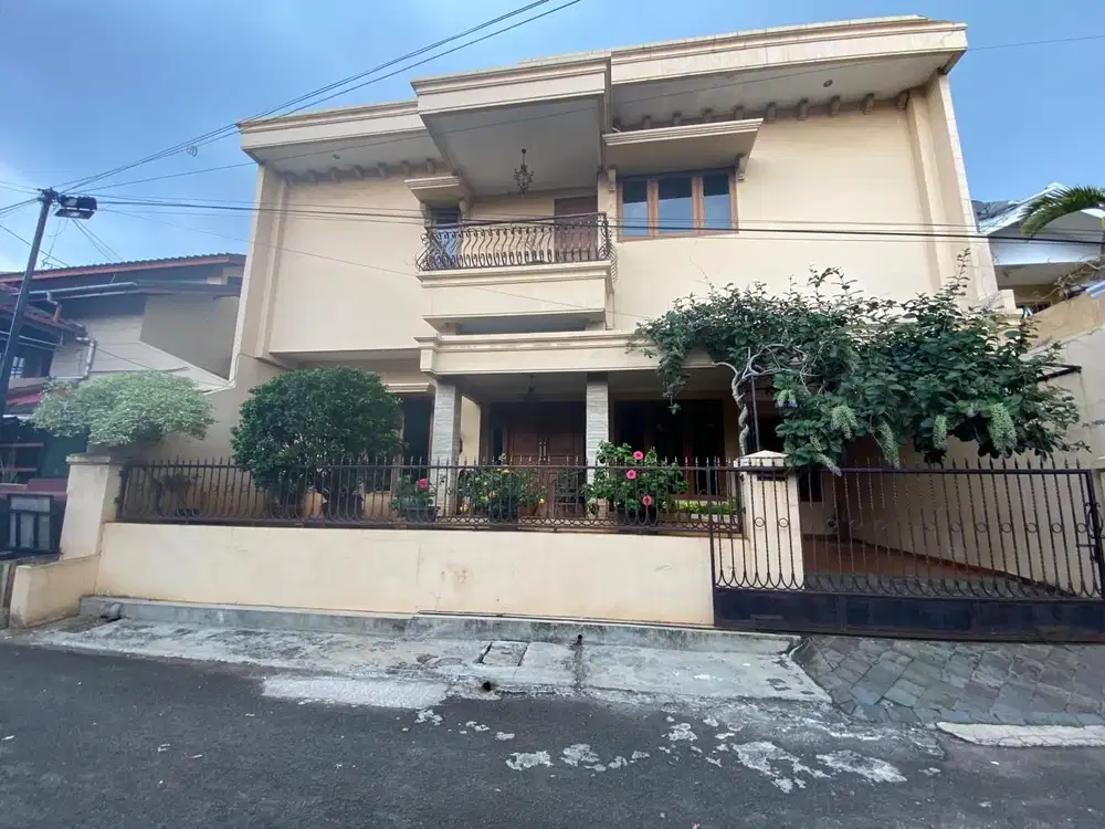 Rumah Cantik, Strategis & Bebas Banjir Jl. Jambu Jatibening 2