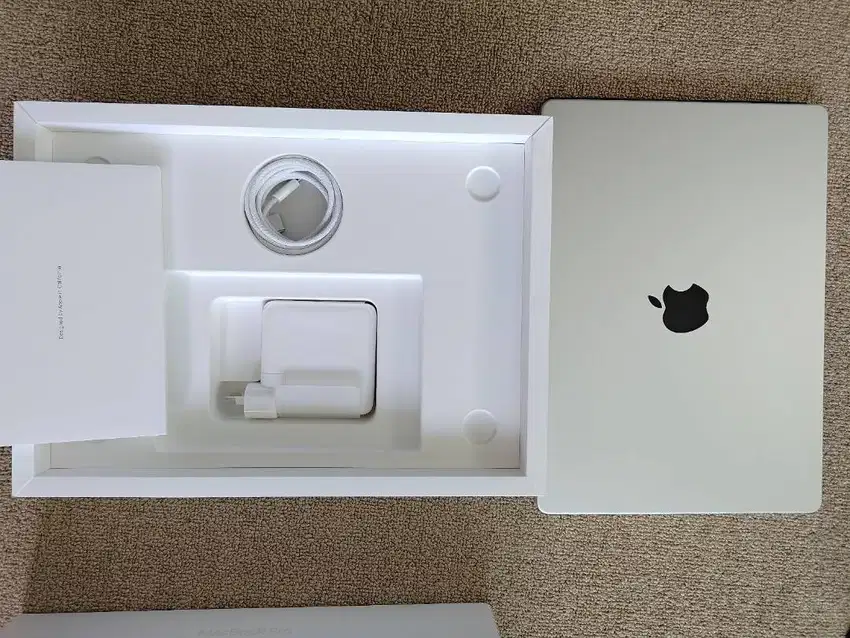 MacBook Pro 14 M3 Pro Silver, 12C CPU/18C GPU/16C NE - 36 GB/1 TB