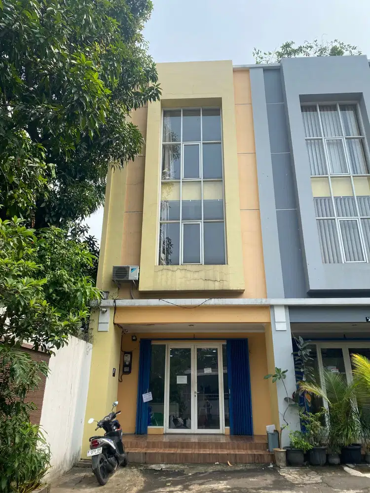 Disewakan Ruko Hanya Lantai 2 dan 3 di Permata Regency Srengseng