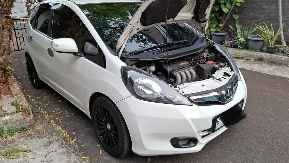 Jual Jazz GE8 Type S (2014) Mobil Terawat