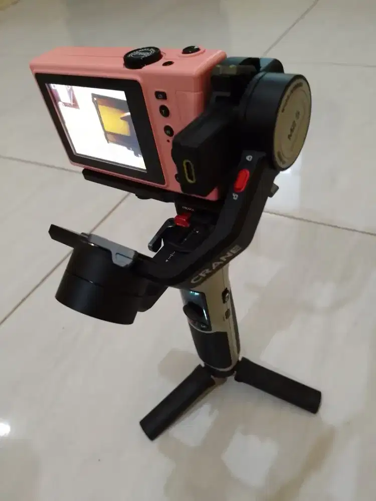 Gimbal Crane DSLR / Handycam professional.