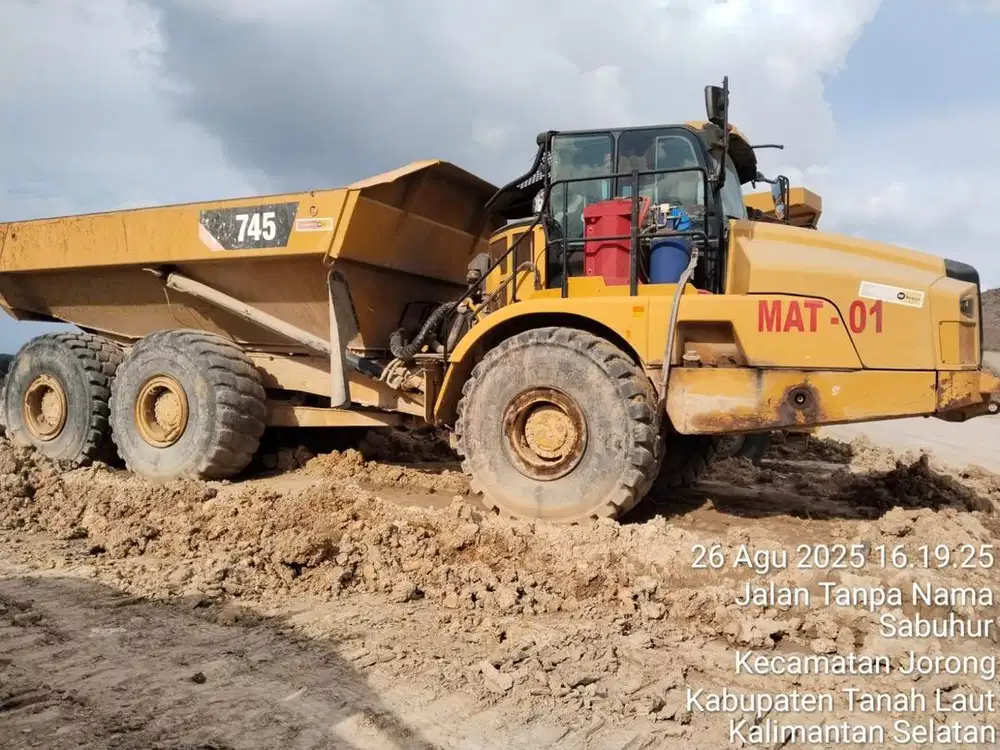 Cat 345 Articulated Dump Truck ADT