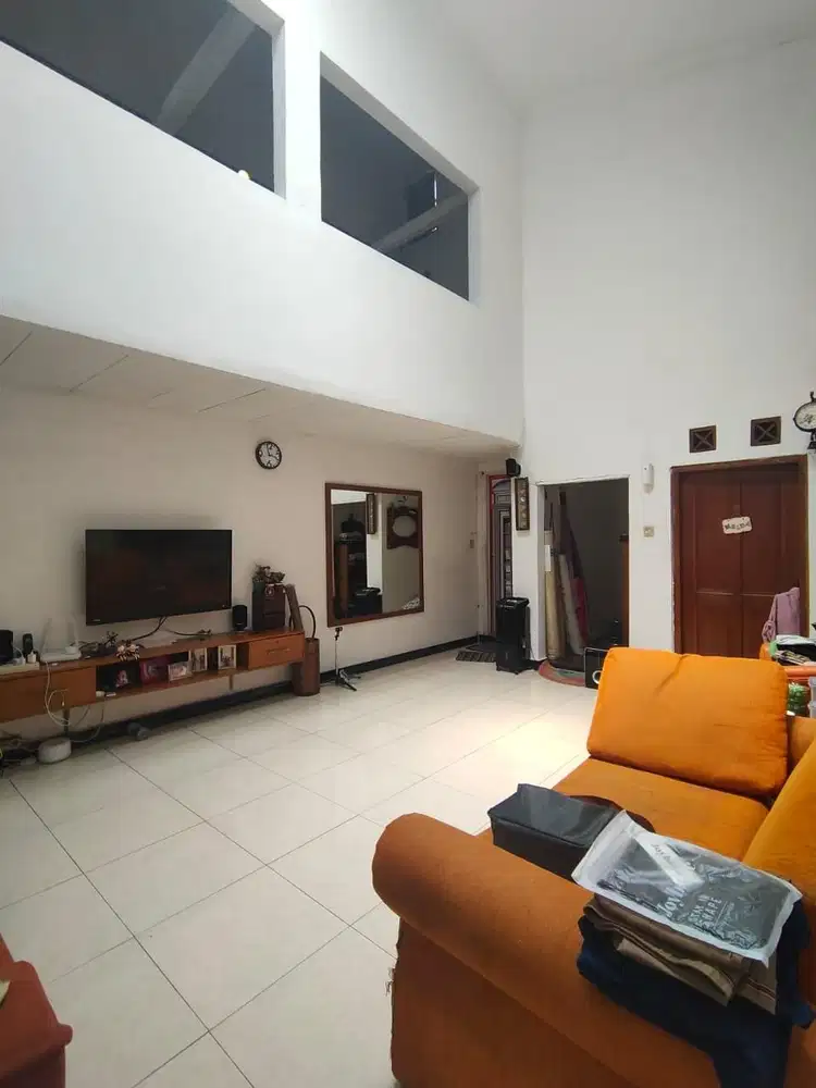 Dijual Rumah Murah Bagus siap huni 2 lantai nyaman di sayap Buahbatu Bandung