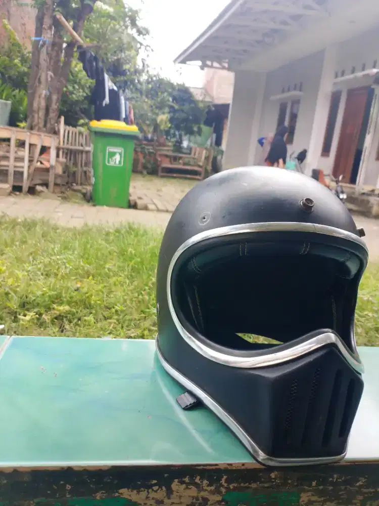 Jual helm second