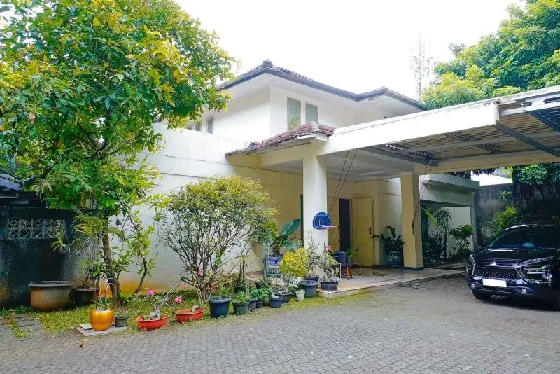 Jual via lelang bank Rumah mewah Jl. Pekayon Ragunan Ps. minggu Jaksel