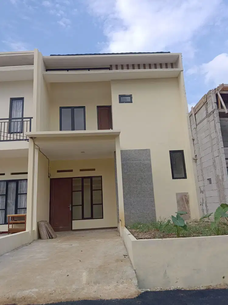 RUMAH 2 LANTAI SIAP HUNI COCOK BANGET BUAT KELUARGA MASA KINI