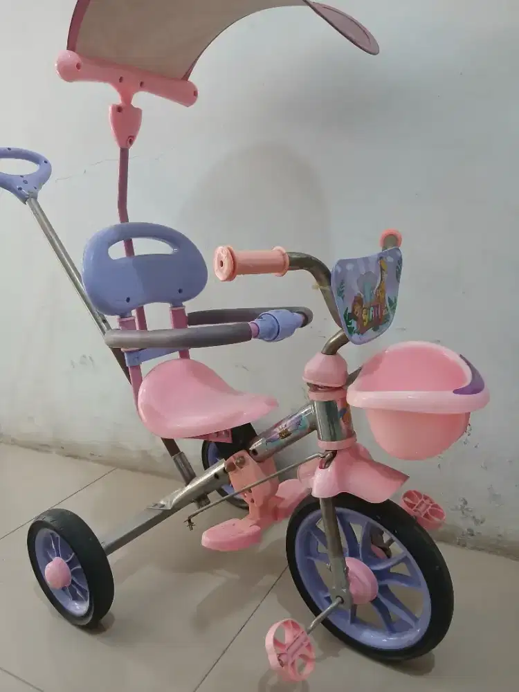 Sepeda anak2 roda 3