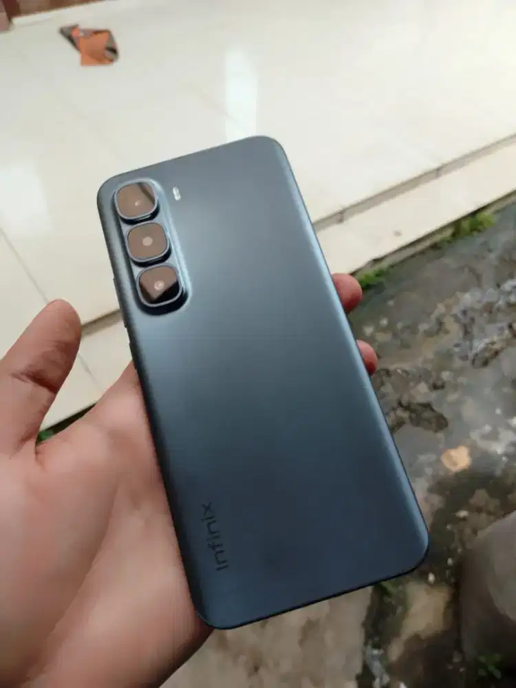 Di jual Hp Infinix Hot 60 Pro+