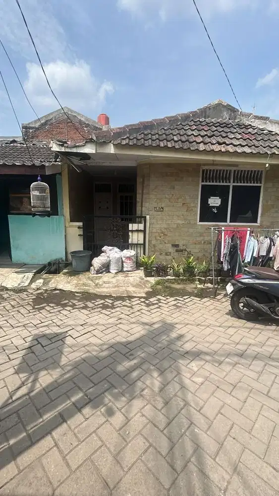 Dijual PALING MURAH lokasi STRATEGIS di DASANA INDAH