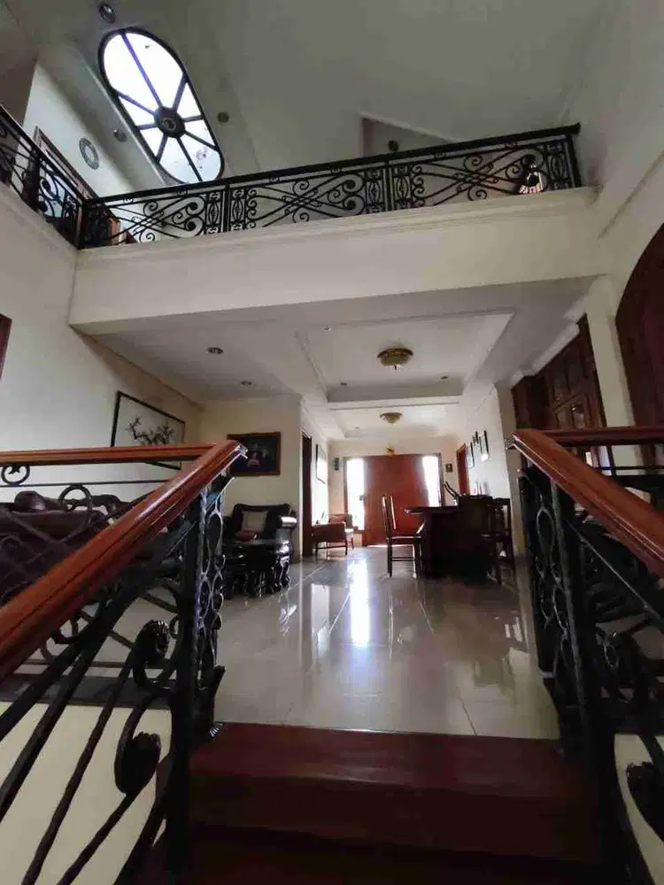 Di Jual Rumah Hoek  Impian Keluarga di Kelapa Gading Jakarta Utara