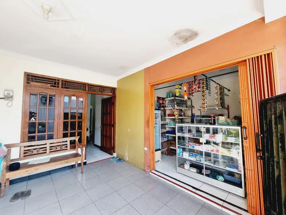Rumah Bagus Nyaman Plus Toko Gedongan Colomadu