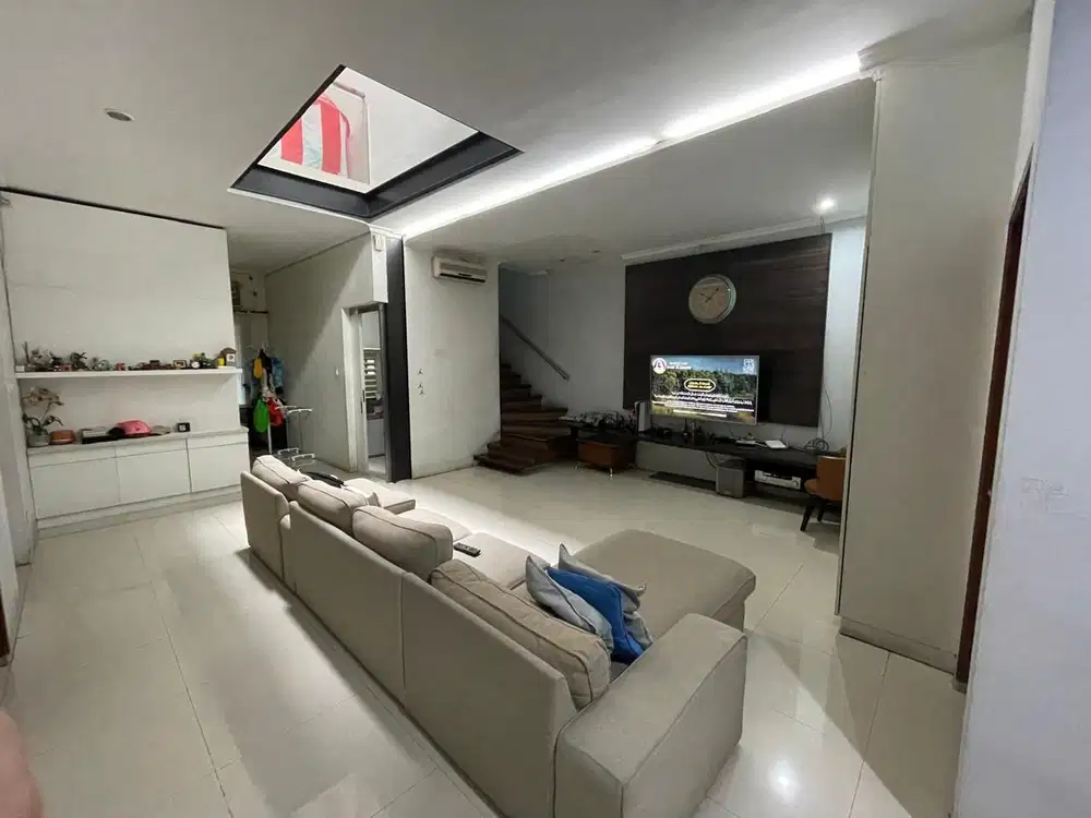 Rumah Gema Pesona Estate Depok dekat Stasiun Tol