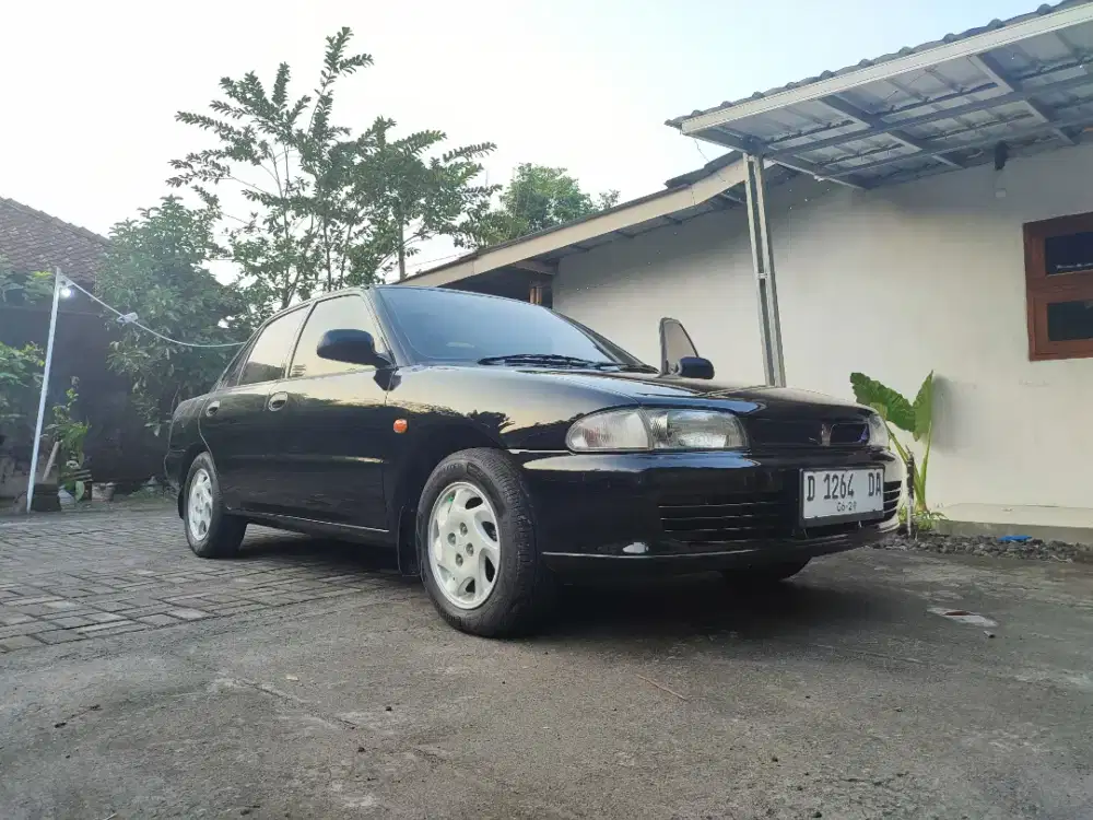Mitsubishi Lancer tahun 93