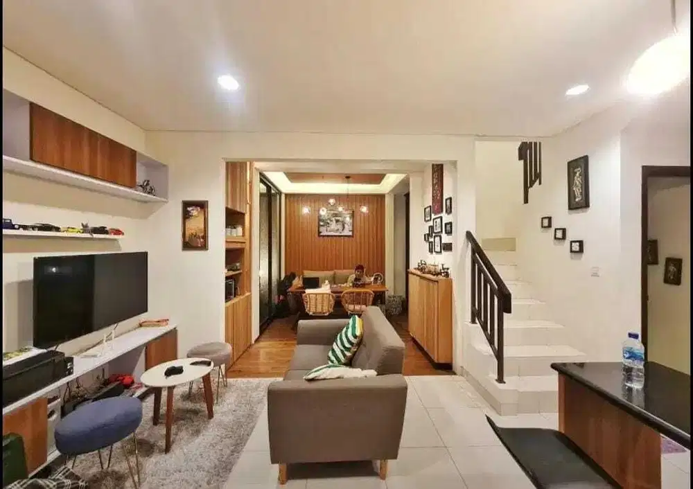 Rumah 2 Lantai Siap Huni di Delatinos BSD Dekat Stasiun Kereta