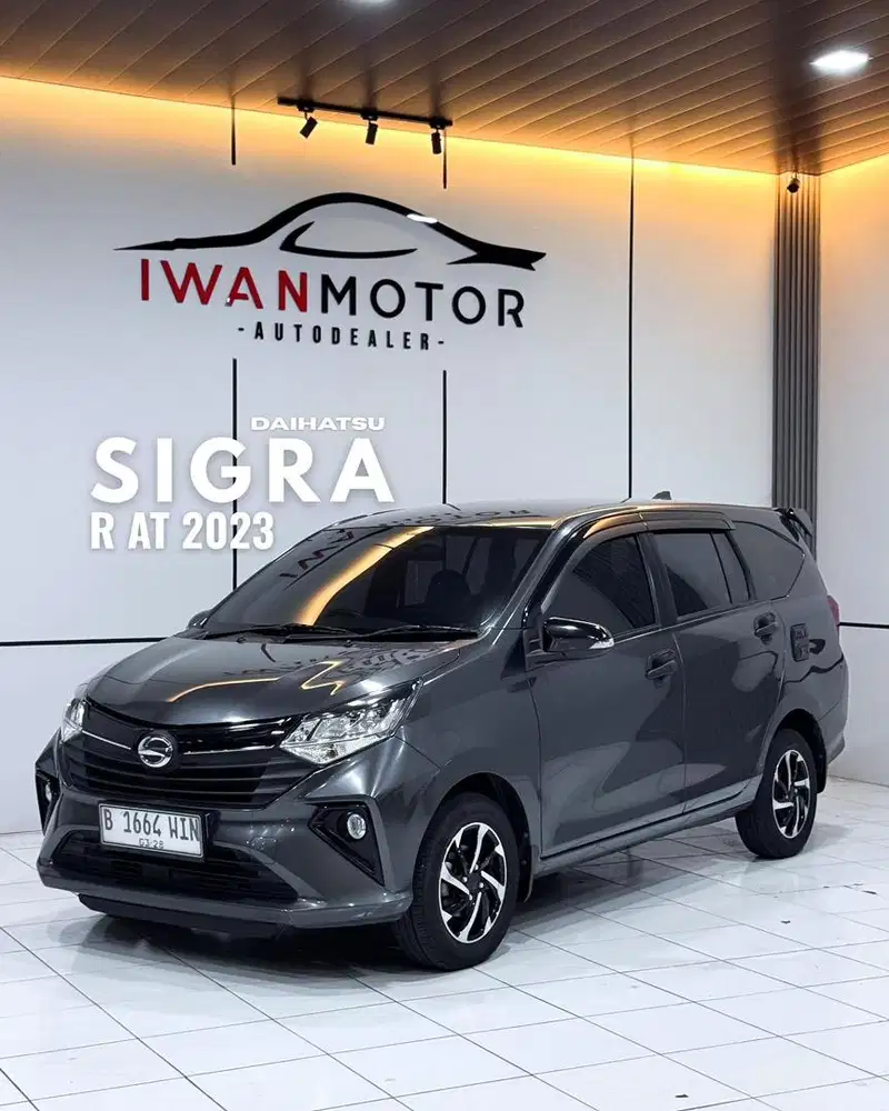LOW KM ! Daihatsu Sigra R AT Tahun 2023 !