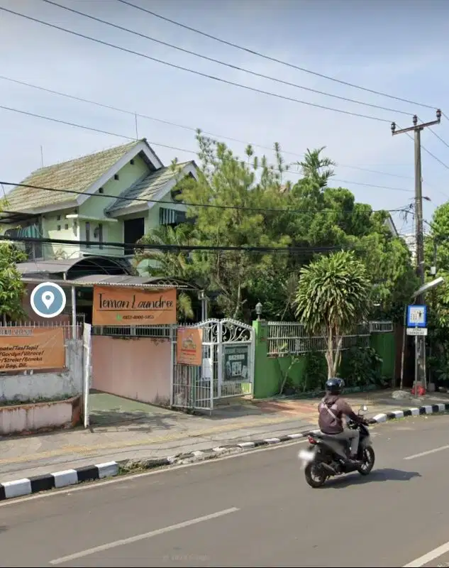 Rumah 2 Lantai Pinggir Jalan Besar Griya loka Raya BSD city
