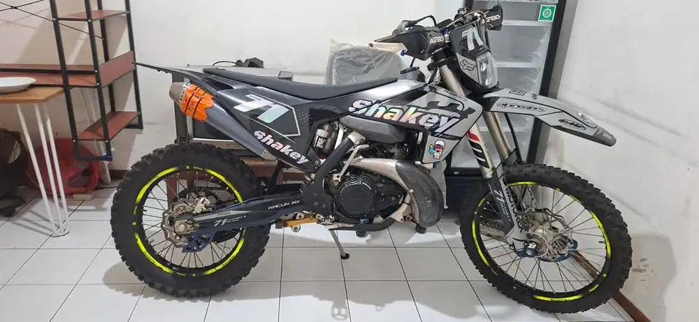 Jual motor husqvarna TE300 thn2018