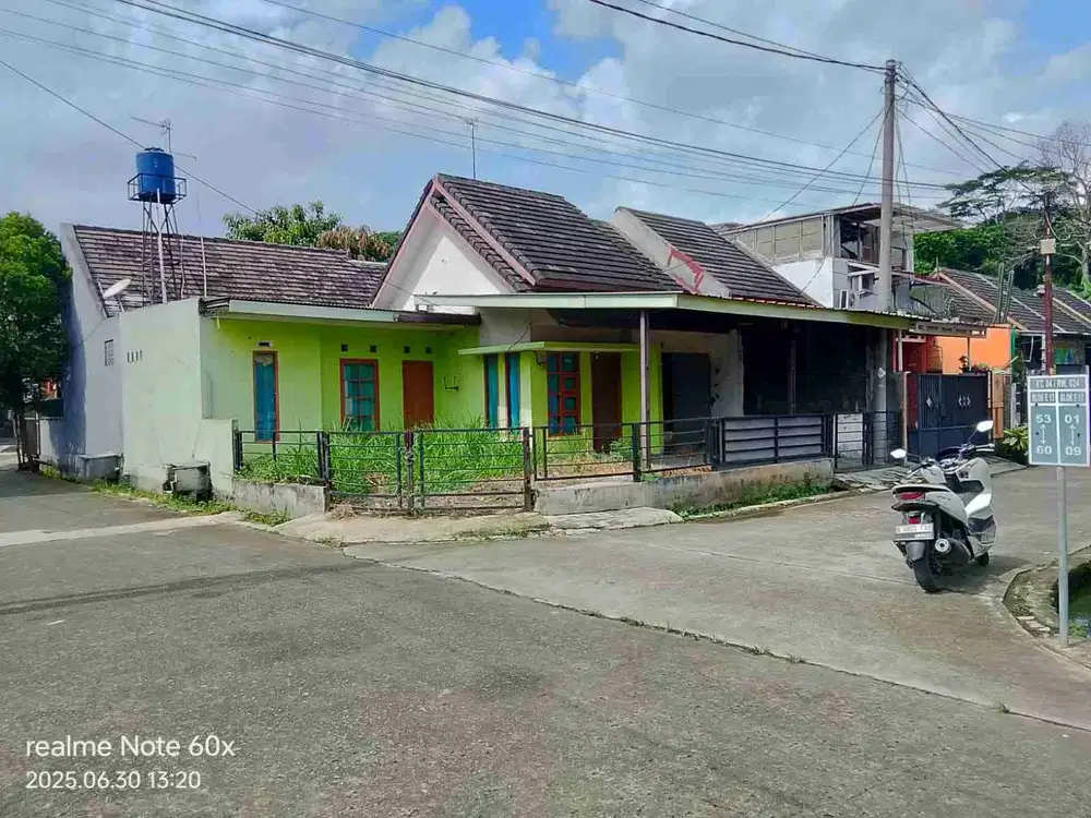 rumah Hoek murah