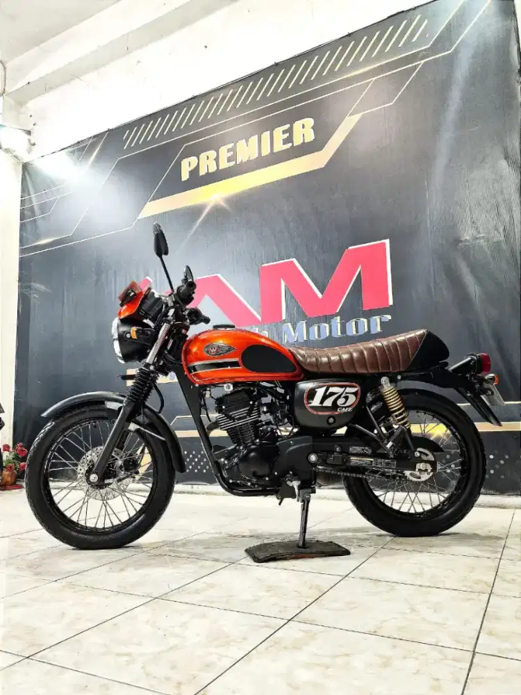 W175 Cafe Retro berkelas Cafe Orange reg. 2022. Anugerah motor rungkut