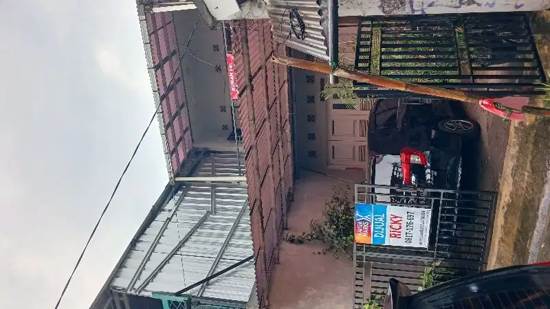 Rumah Pinggir Jalan Pondok Kelapa Bisa Untuk Komersil Lokasii Ramai