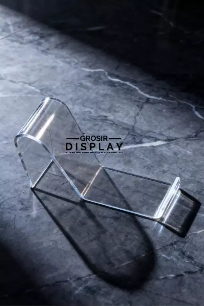 Tatakan sepatu akrilik