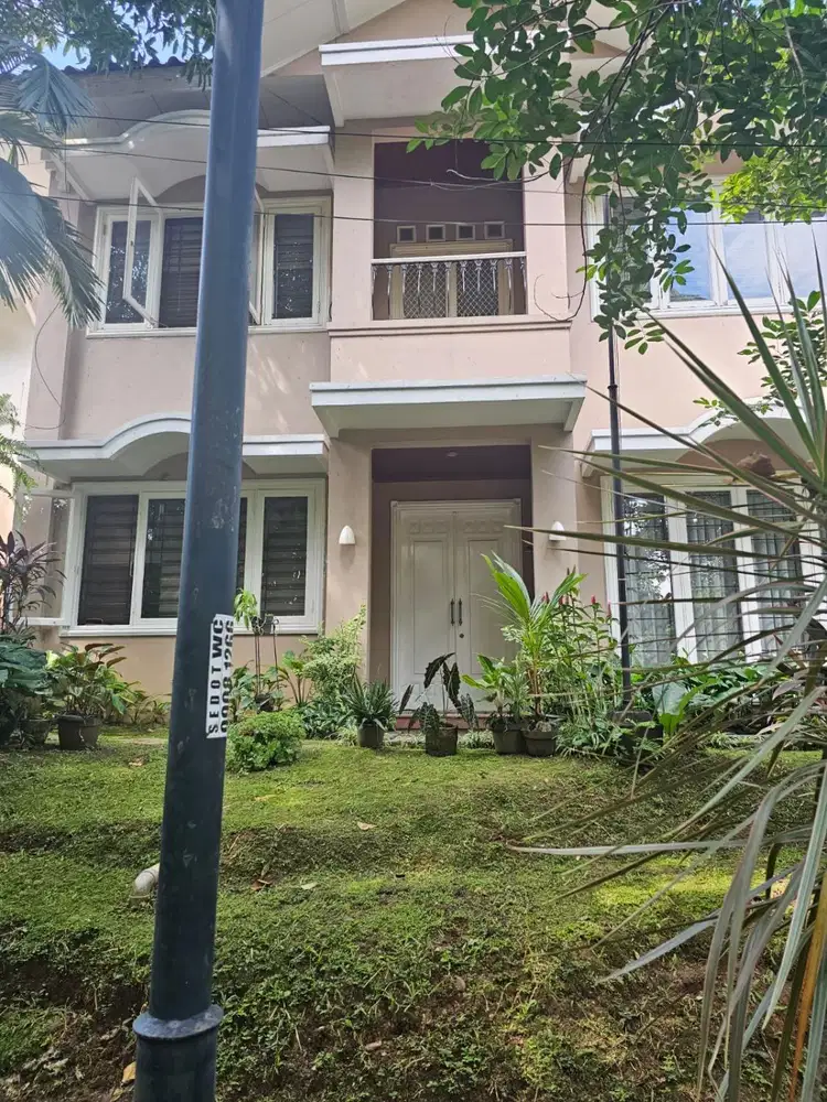 Dijual Rumah di Komplek di Jl. Lenteng Agung Jakarta Selatan