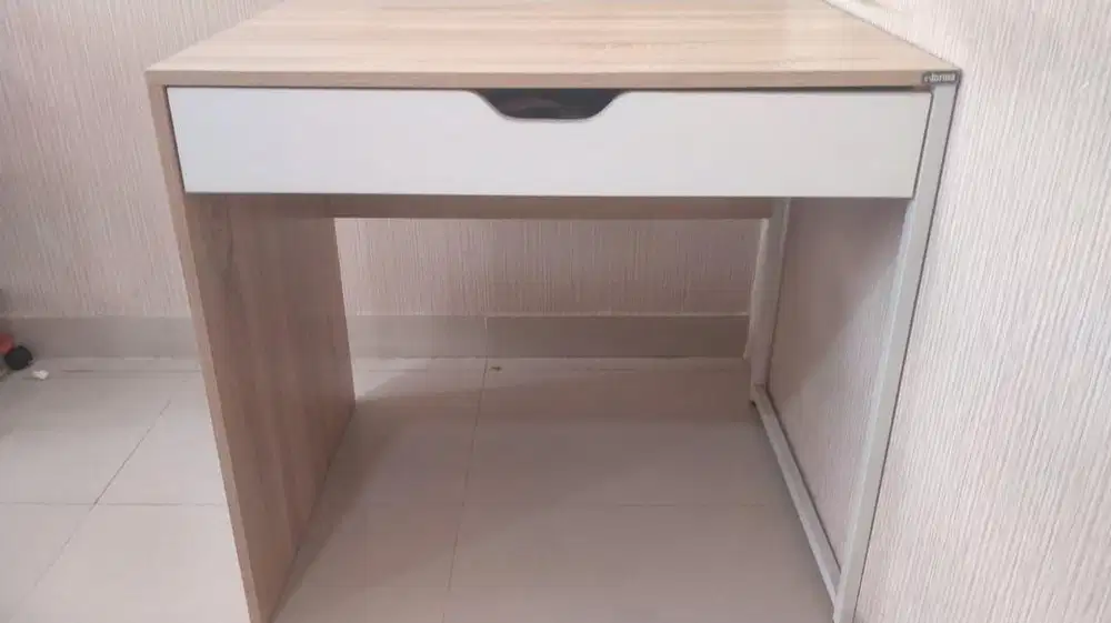 Meja Kerja Komputer Informa Second