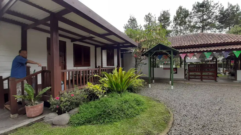 dijual hotel villa resort sangat terpelihara masih beroperasi langensari maribaya lembang occupansi bagus lokasi strategis