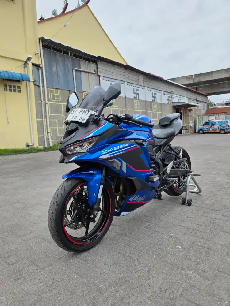 Kawasaki ZX25R ABS Biru 2023 facelift (TFT)