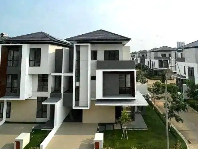 Rumah 3lt 14x14 196m type 4KT Cluster Maninjau Asya JGC Cakung