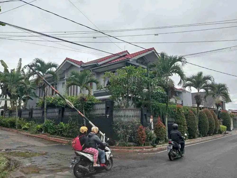 Rumah Bagus di Gegerkalong Dekat KPAD Lokasi Favorit