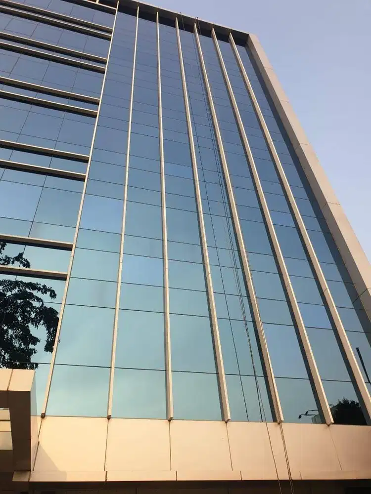 Disewakan GEDUNG KANTOR Brand New 8 Lantai di Mampang Jakarta Selatan