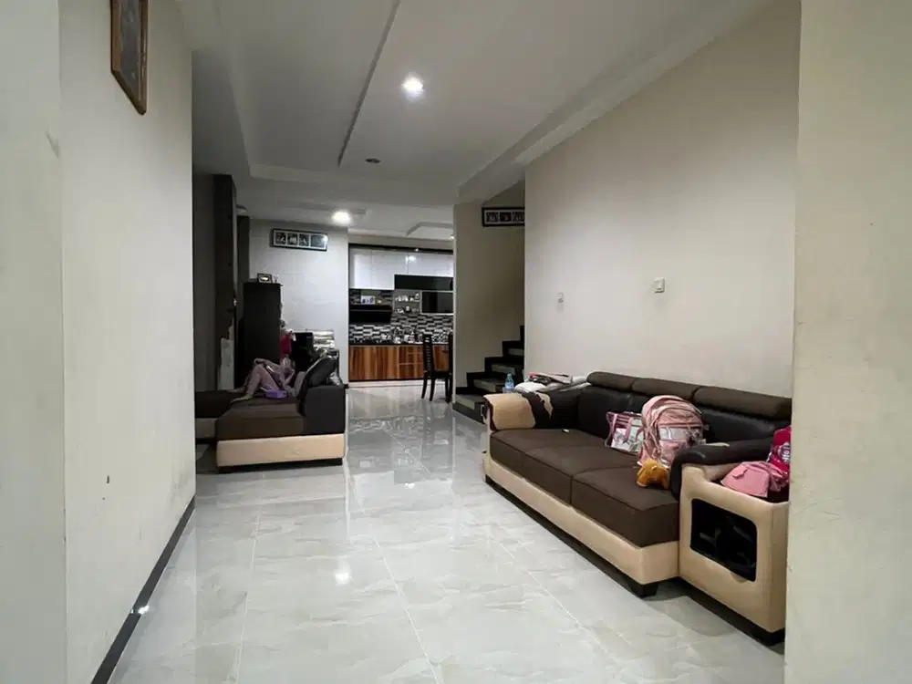 Dijual rumah mutiara taman palem sangat terawat