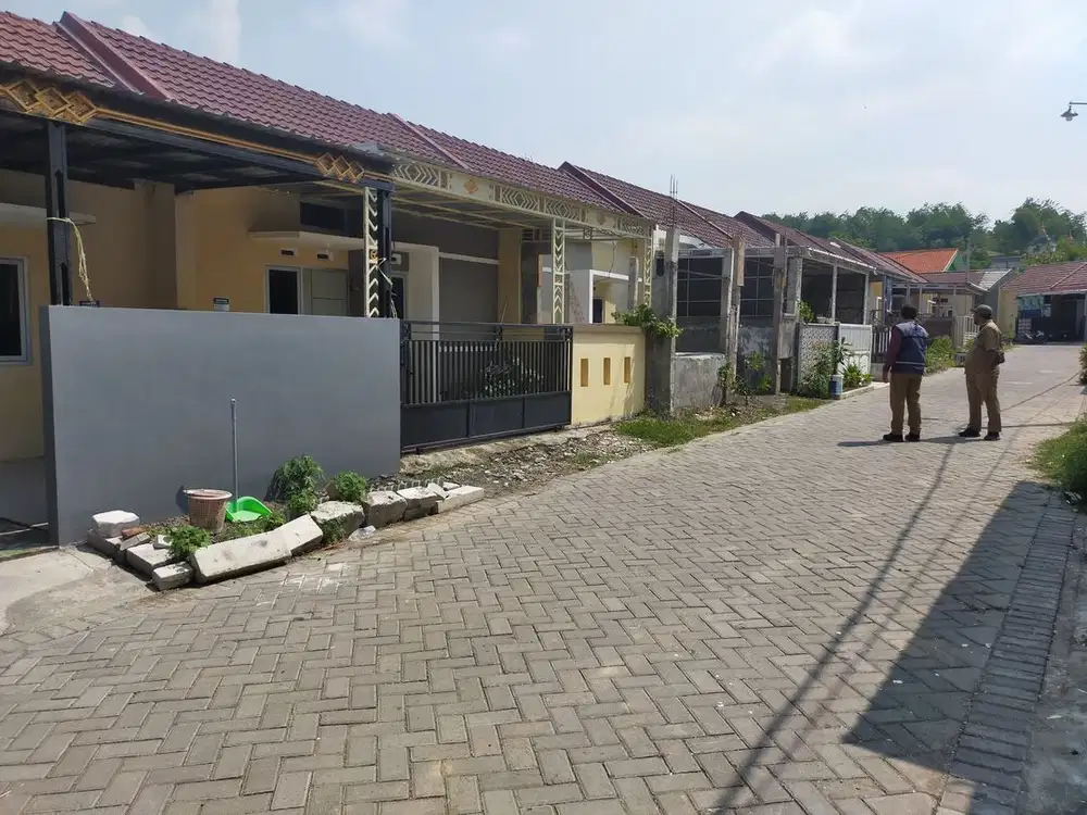 rumah minimalis di kota gresik. Dekat SMA Negeri 1 Kedamean Gresik
