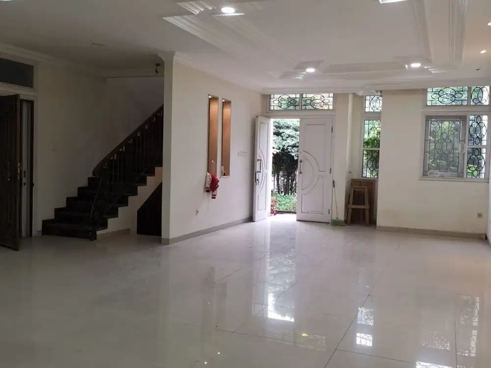 Dijual Rumah Megah Dan Semi Furnish di Janur Elok, Kelapa Gading