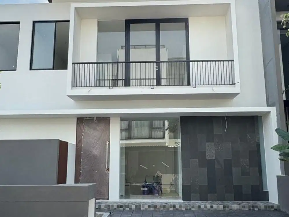 JUAL RUMAH MINIMALIS , BARU GRESS 2 LANTAI DI DIAN ISTANA SURABAYA (Tjin2Winmax)