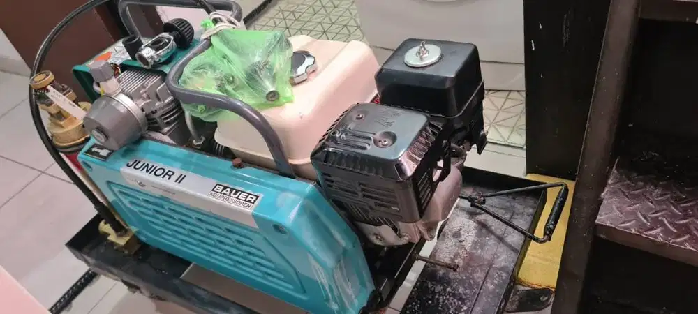 Kompressor Pengisi Tabung Selam Bauer Junior II Germany