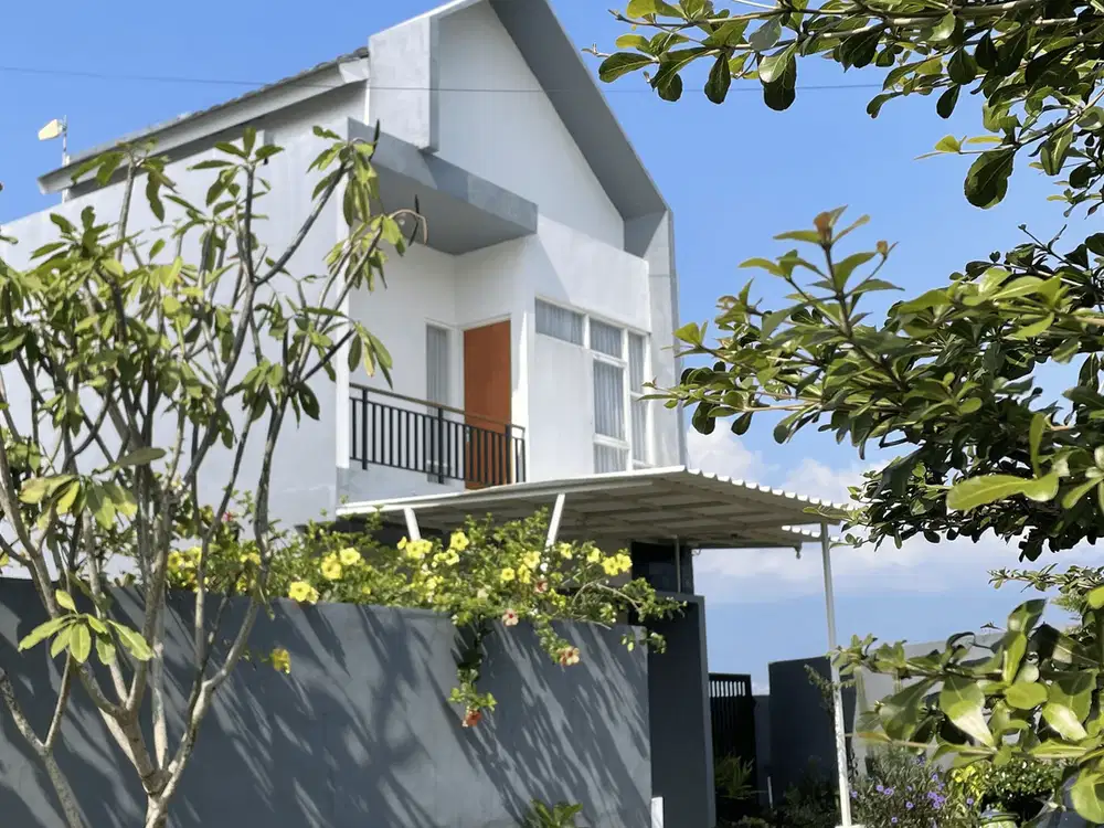 BELI VILLA FREE FURNISH + FASILITAS PERUMAHAN TERBAIK DI KOTA BATU