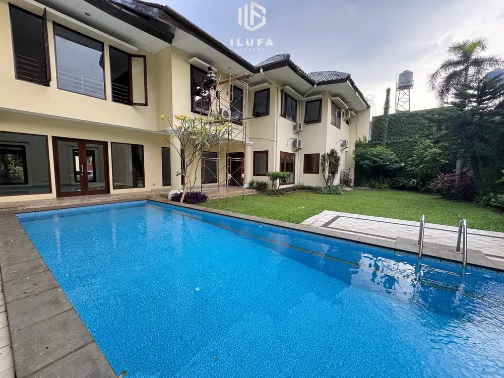 Disewakan townhouse lingkungan asri area pejaten kemang