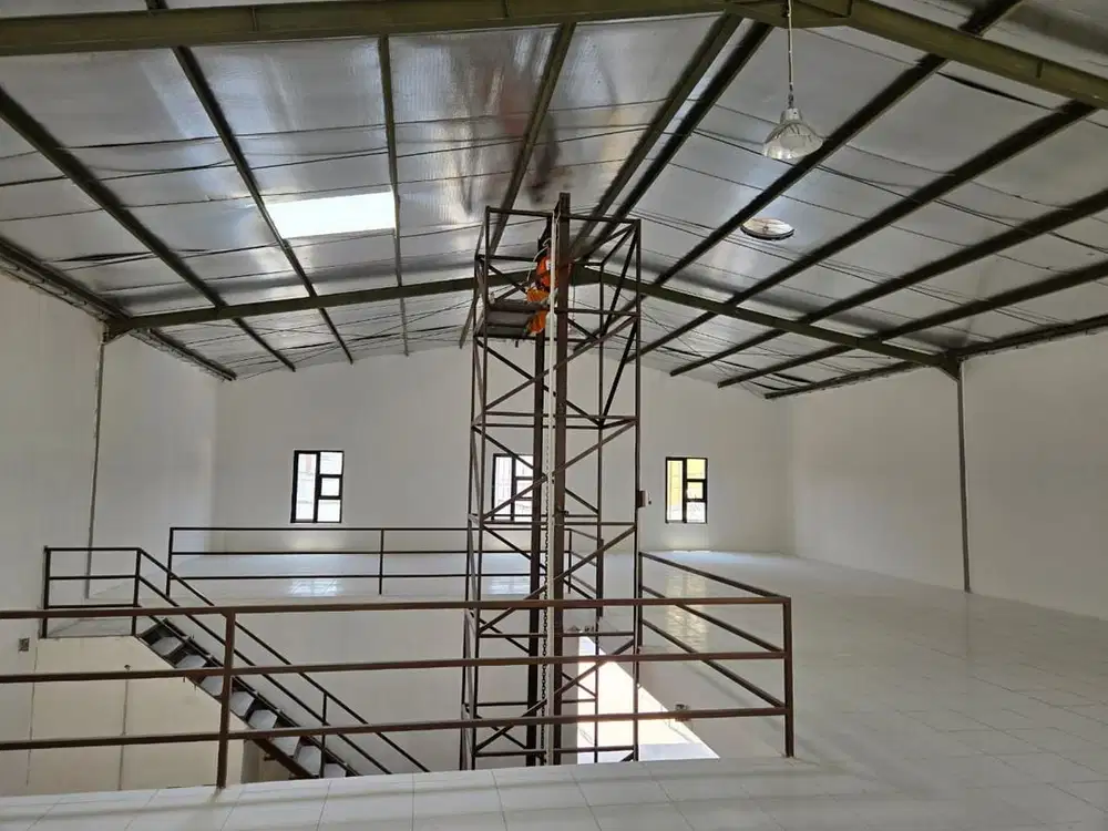 Dijual & Disewa Gudang Multiguna Free Lift Berlokasi Strategis di Teluk Naga