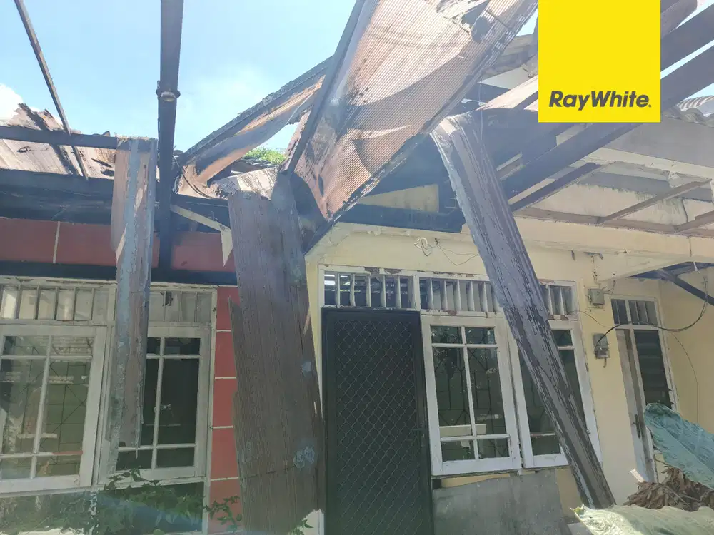DIJUAL RUMAH HITUNG TANAH BONUS BANGUNAN