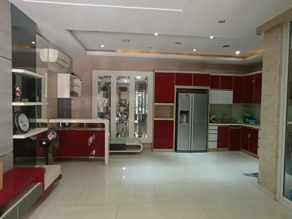 Dijual Rumah City Resort Cluster Hawaii Semi Furnished