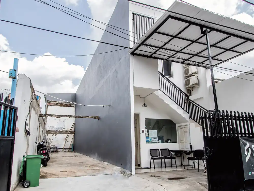 Dijual Kost strategist dan modern di Senen