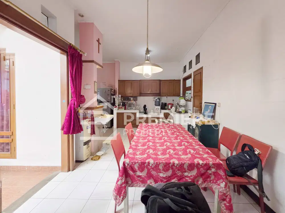 Jual cepat rumah ada taman di setraduta bandung