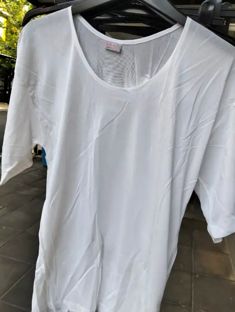 Kaos oblong CHUNG TAI (66666)
Bahan 100 % sutera
Size 42 HARGA SATUAN