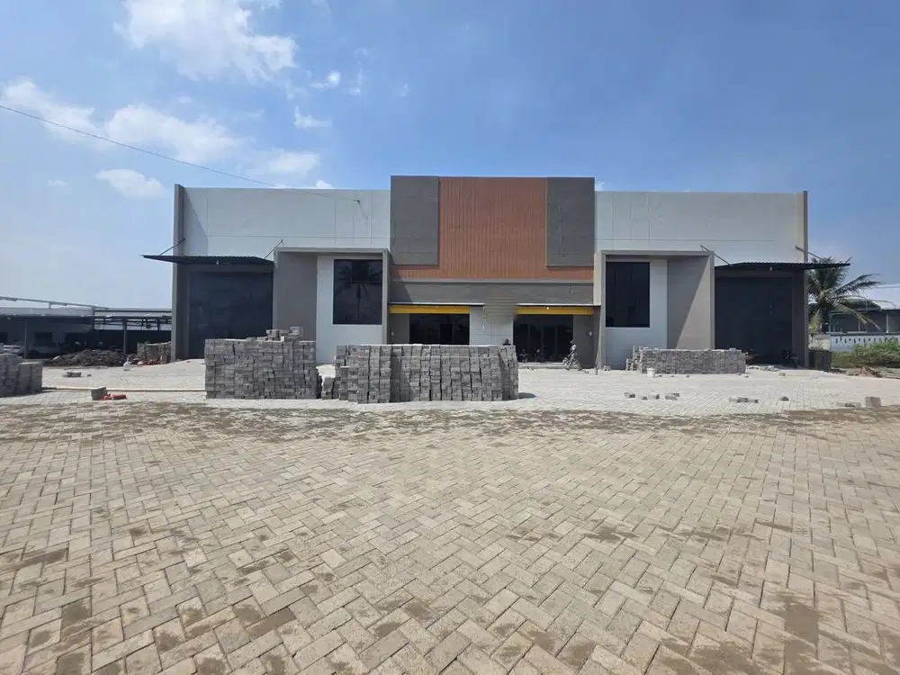 Disewakan 2 unit jejer gudang baru di pakisaji malang